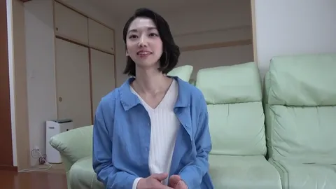 【有码】FC2-4094714 身为女警官的人妻，结婚7年后长期无性生活，久违地体验了别人的……