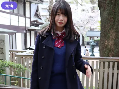 FC2-1799391 【泷本梨绘】《美少女被两次〇〇（悄然逼近的两道身影）》-CD1