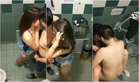 @20208170784 用户上传：沒錢開房間只好冒著被偷拍的風險在公廁直接來