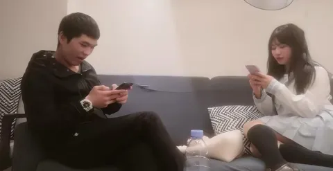 小东头探花回归约了个JK装萌妹子啪啪，特写口交穿上开档黑丝翘屁股猛操
