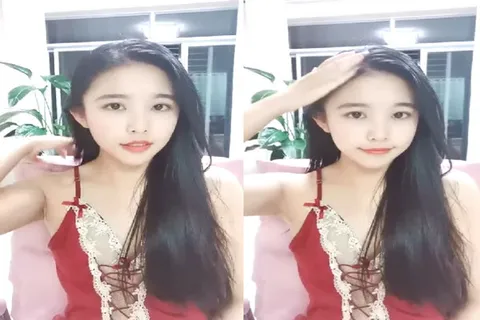 广东小李沁，极品明星脸，清纯初恋脸，全裸自慰，蝴蝶b粉嫩撸管佳作