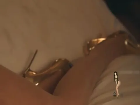 索菲继续突破自我，超薄丝袜，鲍鱼若隐若现闪现奶头鲍鱼