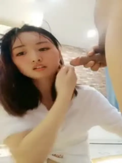 颜值不错黄帽妹子开房双人啪啪 开裆黑丝口交后入骑乘大力猛操呻吟