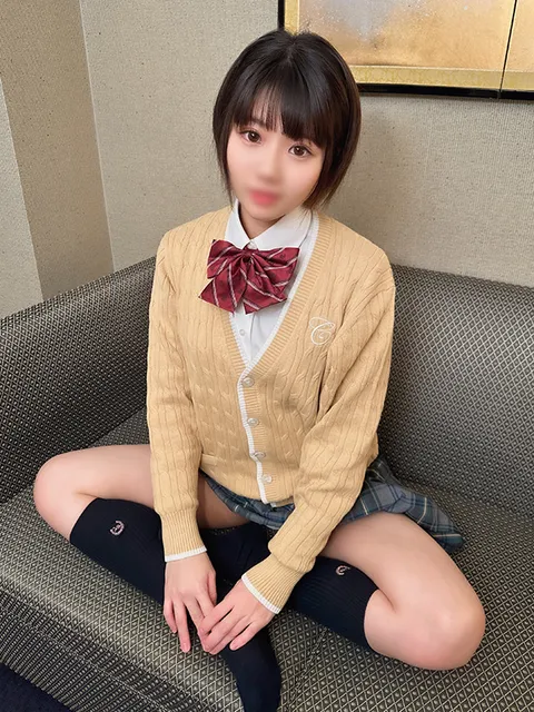 【带码】FC2-3302506 ※首发限量※【J # 系·个人写真】 露着可爱虎牙的短发美●女 Riku 18岁