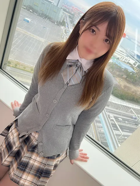 【带码】FC2-3424073 【巨乳·J系】软糯蓬松的“H”罩杯 千夏 18岁