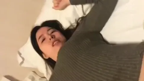 酒店偷情朋友的大胸漂亮女友她承认我操更爽