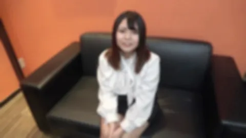 FC2-4338277 在街上邂逅了142厘米的娇小可爱巨乳妹子！！个子矮的不仅性感，敏感度也超高！！！