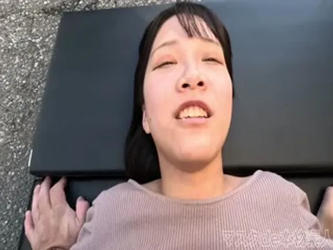 FC2-4382138 奇迹般的复出！！解冻后重新发售！！18岁，美巨乳！！G罩杯，全脸出镜，大学-cd1