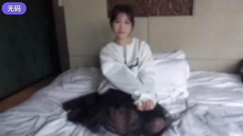 FC2-4400670 拥有D罩杯美乳和美臀的20岁保育员的成人性教育。丰满舒适的无毛私处-cd1