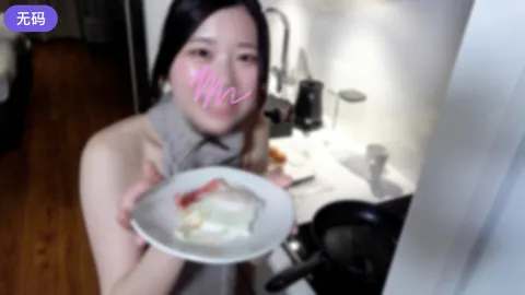 FC2-4414334 【无】 与20岁的美奈托的甜蜜自拍。做完饭后，湿漉漉地等着我-cd1