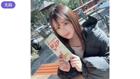 FC2-4418885 首次拍摄·露脸！！仅限5#17之前！光是亲吻就湿透了，像小兔子一样