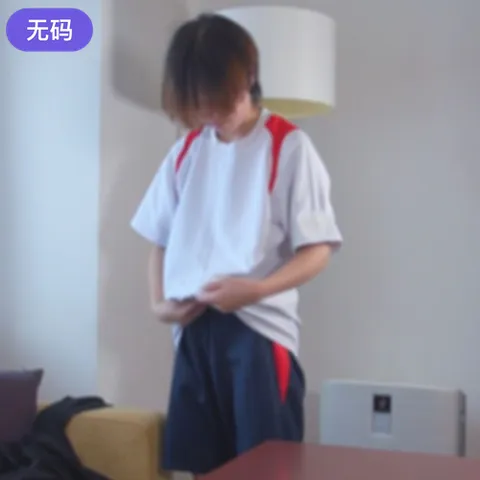 FC2-4435441 刚满18岁的中性风处女。被色狼大叔夺走初吻、破处，混乱之中-cd2