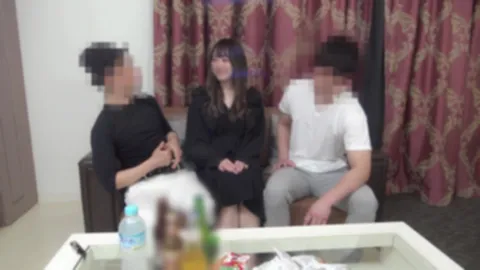 FC2-4440151 为了那位因被甩而工作开始受影响的后辈，与心仪的肤白身材苗条的美女来了一场3P——cd2