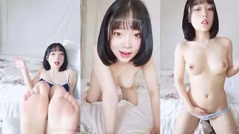 揉搓奶子摆弄各种姿势看着非常诱人很是诱惑喜欢不要错过