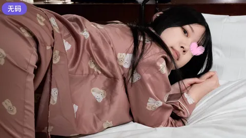 FC2-4462217 【睡衣★莫娜希】 穿睡衣来做客♥长发黑发的女大学生美穗（21岁）♥清纯系