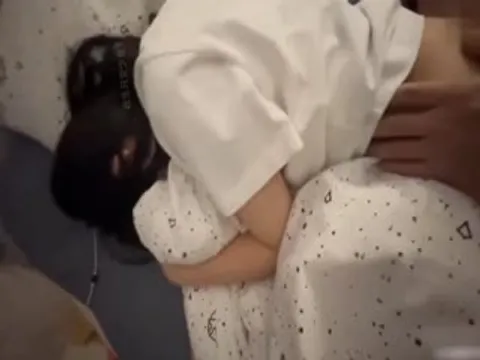 邻居清新学生美少女范诗雅和同居男友性爱啪啪泄密吃瓜