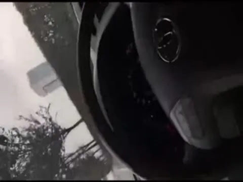 【激情车震】.接甜美的小女友下班女不去酒店了今天玩车震好不好男大白天玩这么刺激？_2025-10-27_13-53-06