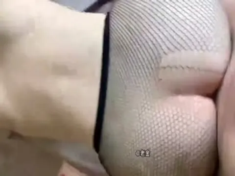 网曝黑料-长春三种 巨乳校服学生和补习老师，被家教老师所吸引 好像被老师操 梦想成真
