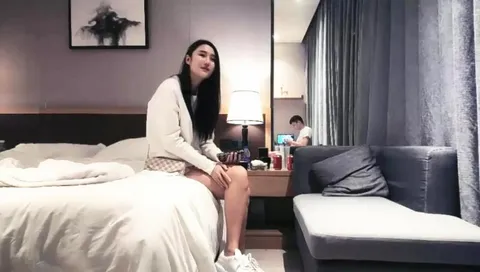 草莓修车—深夜场再来一场大长腿短裤妹子.mp