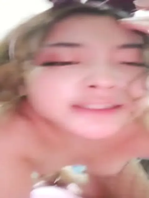 可爱漂亮美女主播穿着网袜大秀操喷3