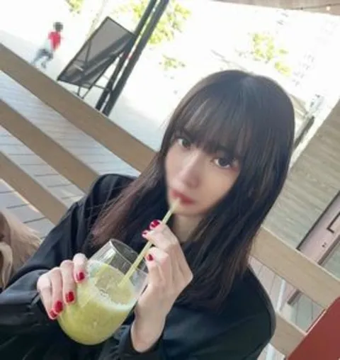 FC精品无码PPV_因无力支付学费而生活拮据、身材绝佳的女大学生