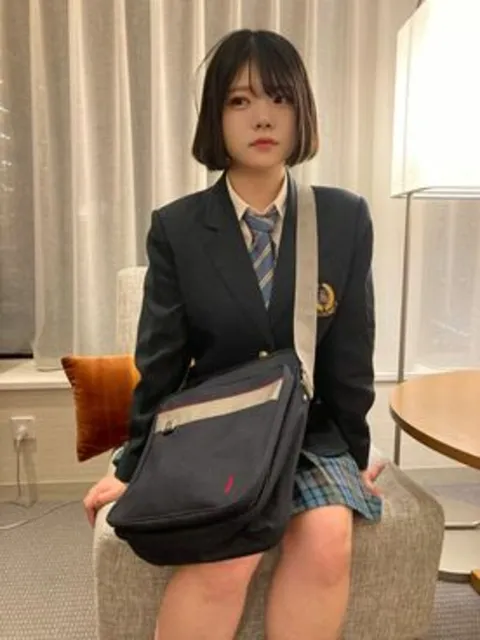 FC精品无码PPV_完全露脸、出生于年、就读于县立高中③、全日制、经验人数人、E罩杯