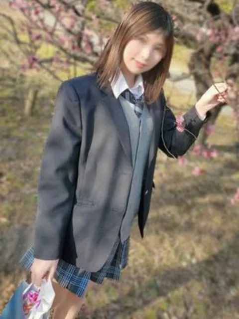 FC精品无码PPV_某年级本地网球部的大胸美少女在情人节当天于公园里