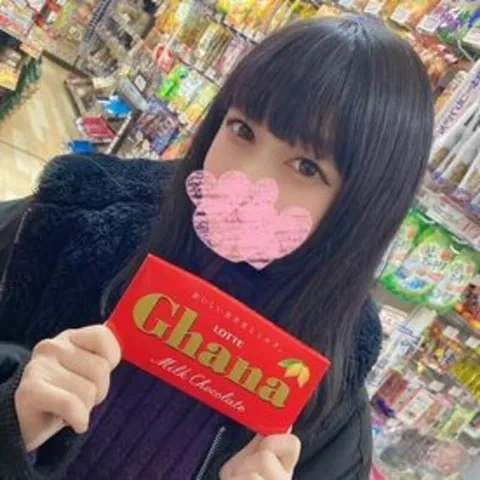 FC精品无码PPV_夸赞那双大眼睛的黑发长发美女，将其变成性玩具