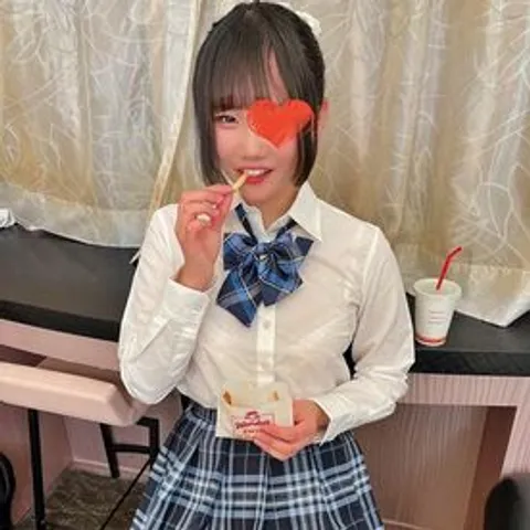 FC精品无码PPV_在快餐店搭讪到的笑容可爱的应届毕业生