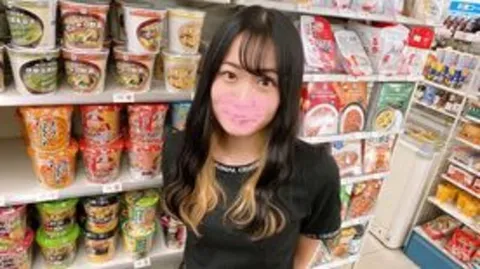FC精品无码PPV_这位清纯系的美女身材苗条，但出乎意料地爱玩，我被她诱惑得无法自拔
