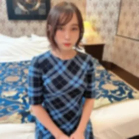 FC精品无码PPV_这位啤酒小贩实在太美了，身材曼妙，五官端正