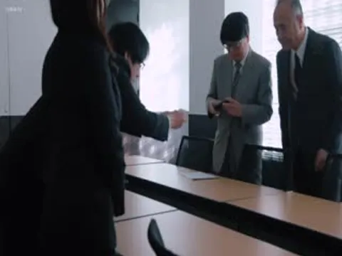JUR-088 人妻秘书，充满汗水与热吻的社长室内射性交 久远美绪